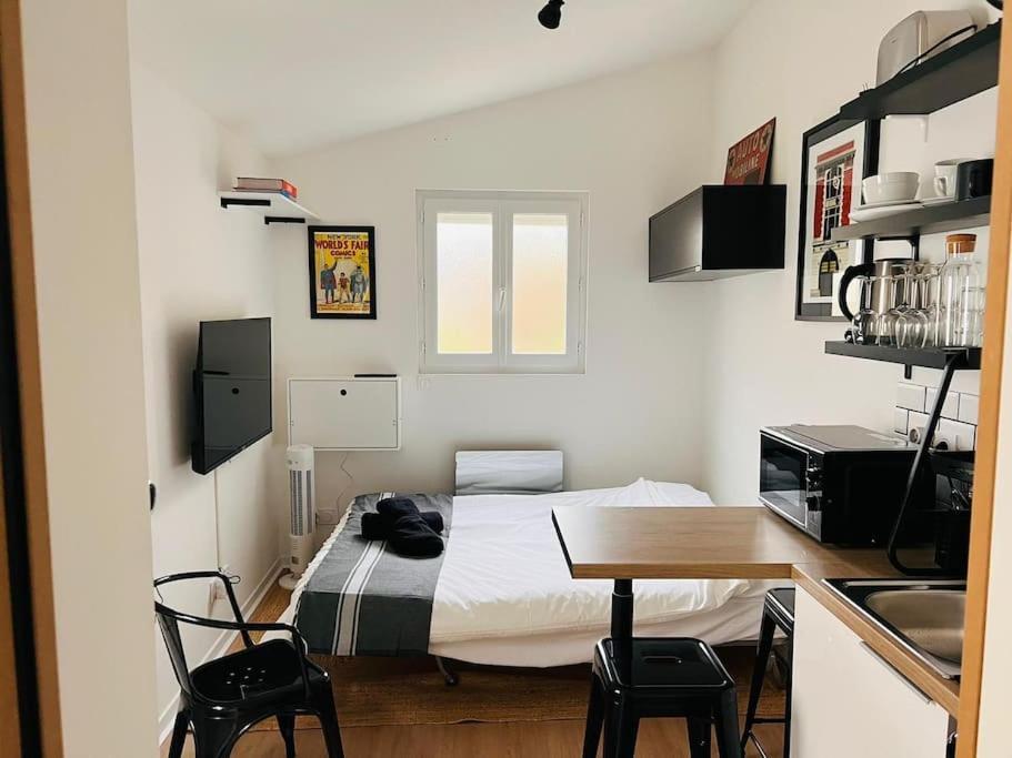 Apartamento La Petite Grange - 5 Mn Gare Sncf - Wifi & Netflix Niort Exterior foto